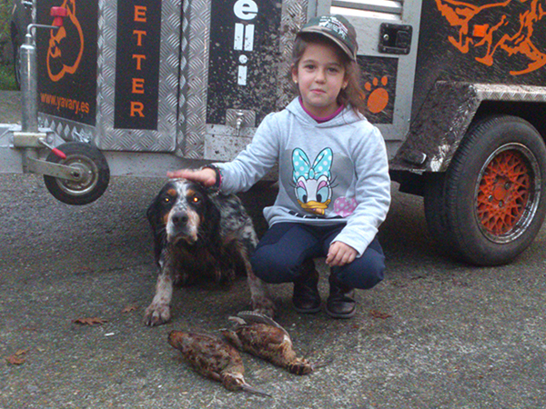 AITANA Y SU PERRO LUR - CUARTO DIA DE BECADAS 02-12-2012